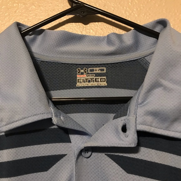 Under Armour Gray and Black Polo. XL Heat Gear - Picture 3 of 3